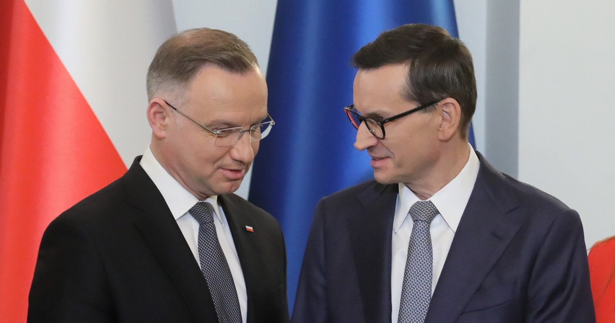 Andrzej Duda chce nowego rozdania w PiS. Pomóc ma Morawiecki [KULISY]
