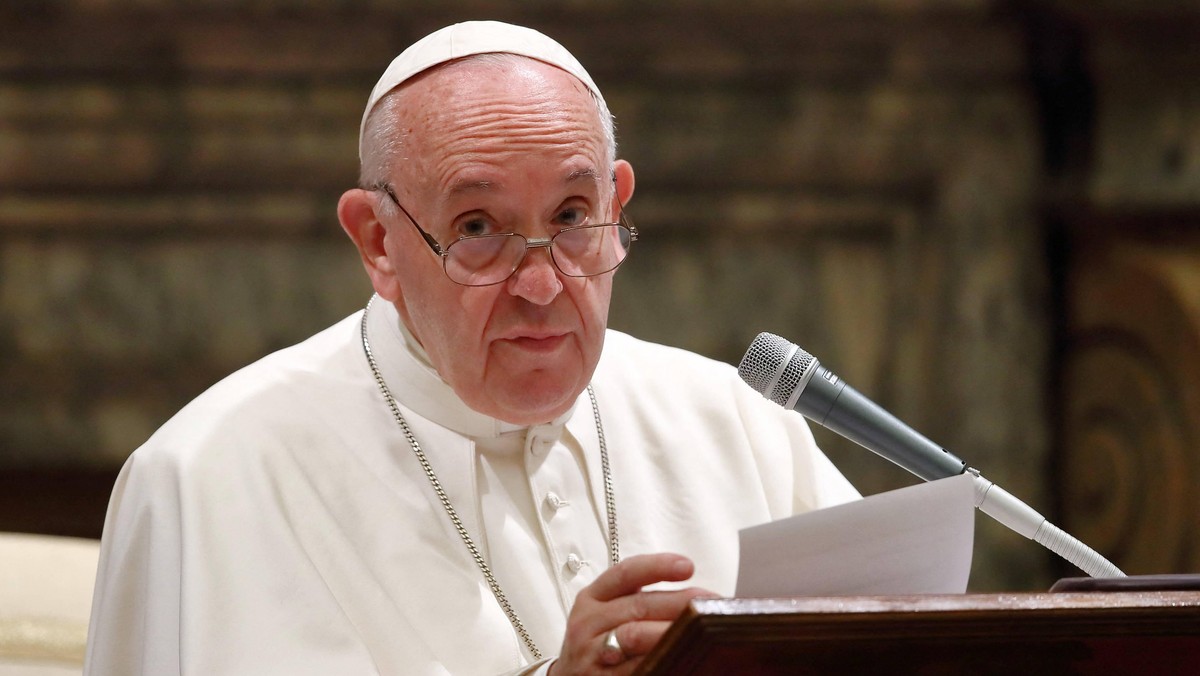 O potrzebie większej współpracy międzynarodowej z organami śledczymi mówił papież Franciszek podczas inauguracji roku sądowego w trybunale Państwa Watykańskiego. Dodał też, że skandale finansowe są "nie do pogodzenia z naturą i celami Kościoła", a także, że kroki podjęte w Watykanie przeciwko nielegalnym operacjom ujawniły "podejrzane sytuacje finansowe, które wywołały dezorientację i zaniepokojenie we wspólnocie wiernych".