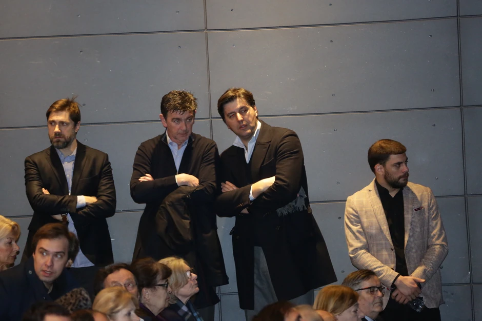 Nebojša Milovanović, Nenad Šarenac i Dejan Bodiroga (stoje), Radoslav Zelenović (sedi)