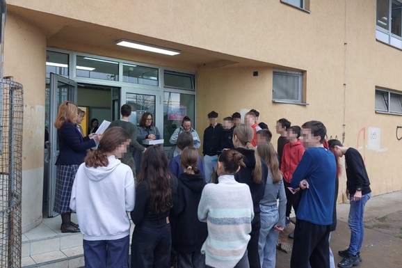 "Nas trojica zajedno jedva smo jedan zadatak znali da sklopimo!": Osmaci i polaganje probnog testa iz matematike - OVA 3 ZADATKA ubedljivo svima najteža, neki predali prazan papir