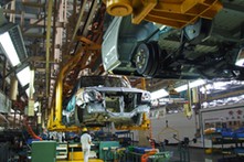 Unijne bariery okazały się "dziurawe". Chińskie auta nadal zalewają Europę