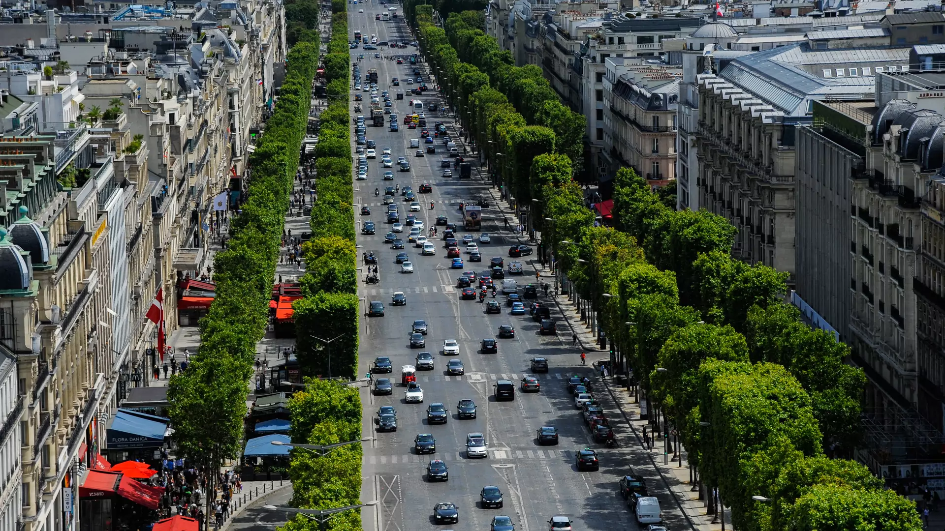 Paryż chce zadbać o pieszych. Ograniczenie do 30 km/h niemal w całym mieście