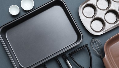 Jakie znaczenie ma kolor blachy do pieczenia? Niewiele osób to wie