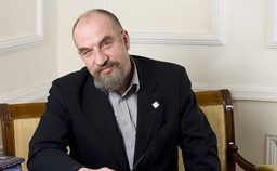 Prof. Modzelewski: Co roku Skarb Państwa traci ponad 90 mld zł przez niesłuszne zwroty podatku. I nikt za to nie odpowiada