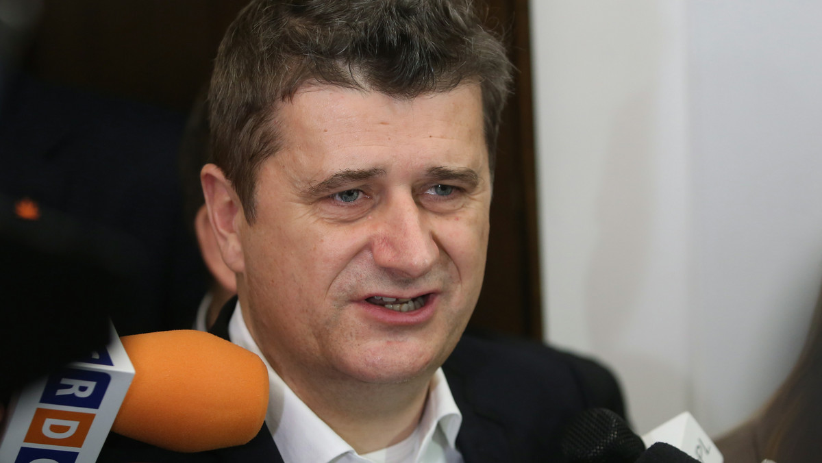 Rzecznik SLD Dariusz Joński zapowiedział złożenie wniosku do sejmowej komisji etyki o ukaranie Janusza Palikota za wypowiedzi na temat marszałek Sejmu Ewy Kopacz, a także lidera SLD Leszka Millera.