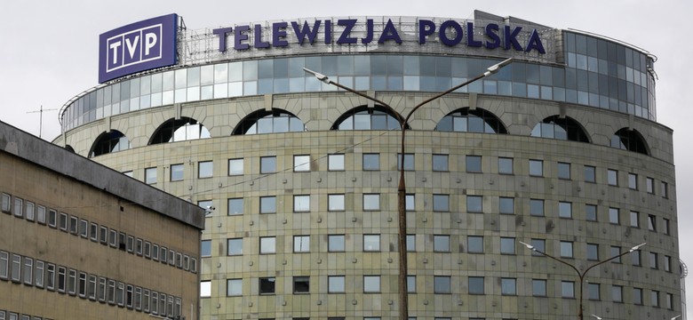 TVP potrzebuje szerszej reformy niż tylko wymiana dziennikarzy. "Seriale o królu z papierową koroną to nie ten poziom"