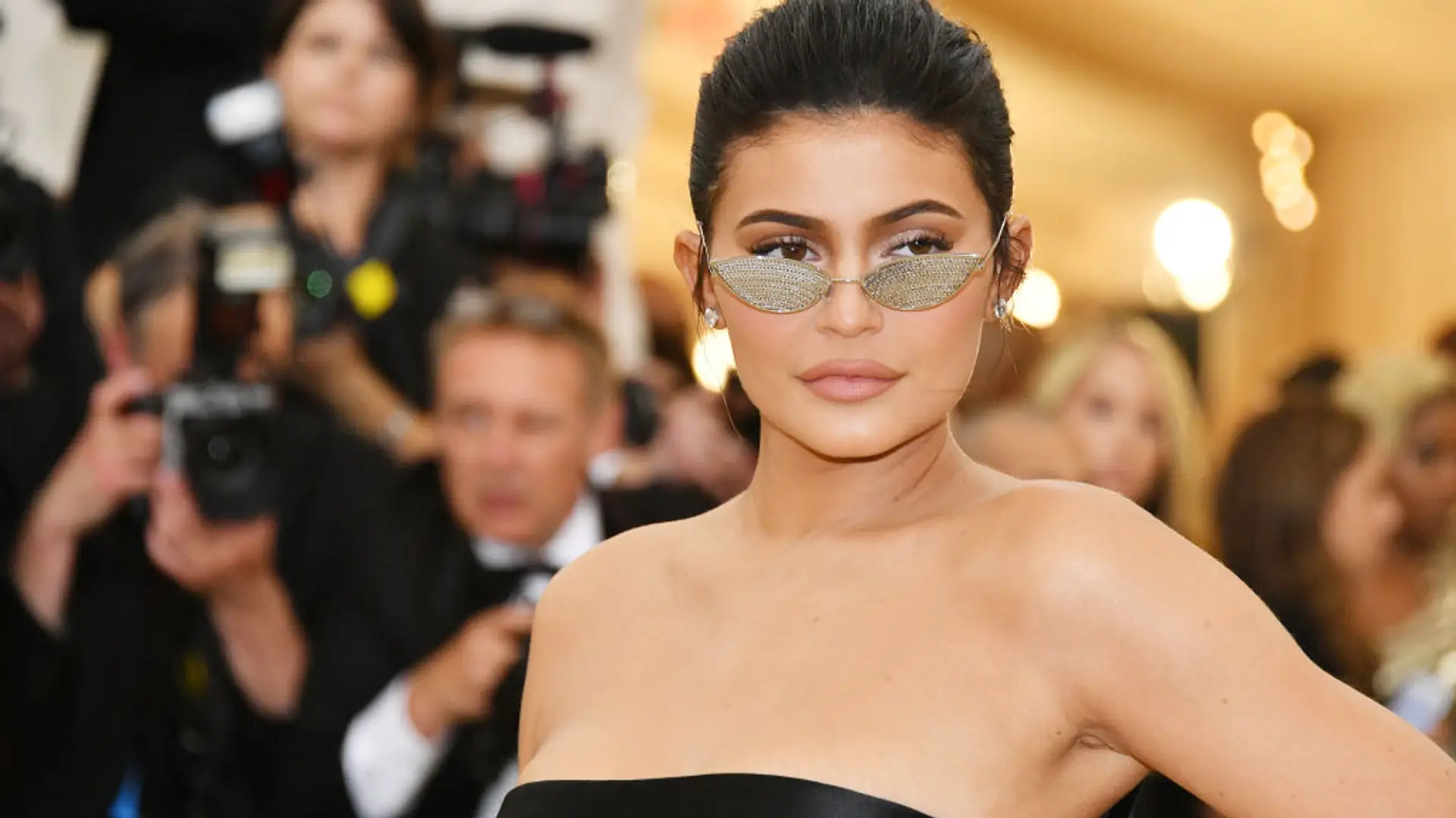 Kylie Jenner w reklamie swoich kosmetyków. Pokazała naprawdę sporo!