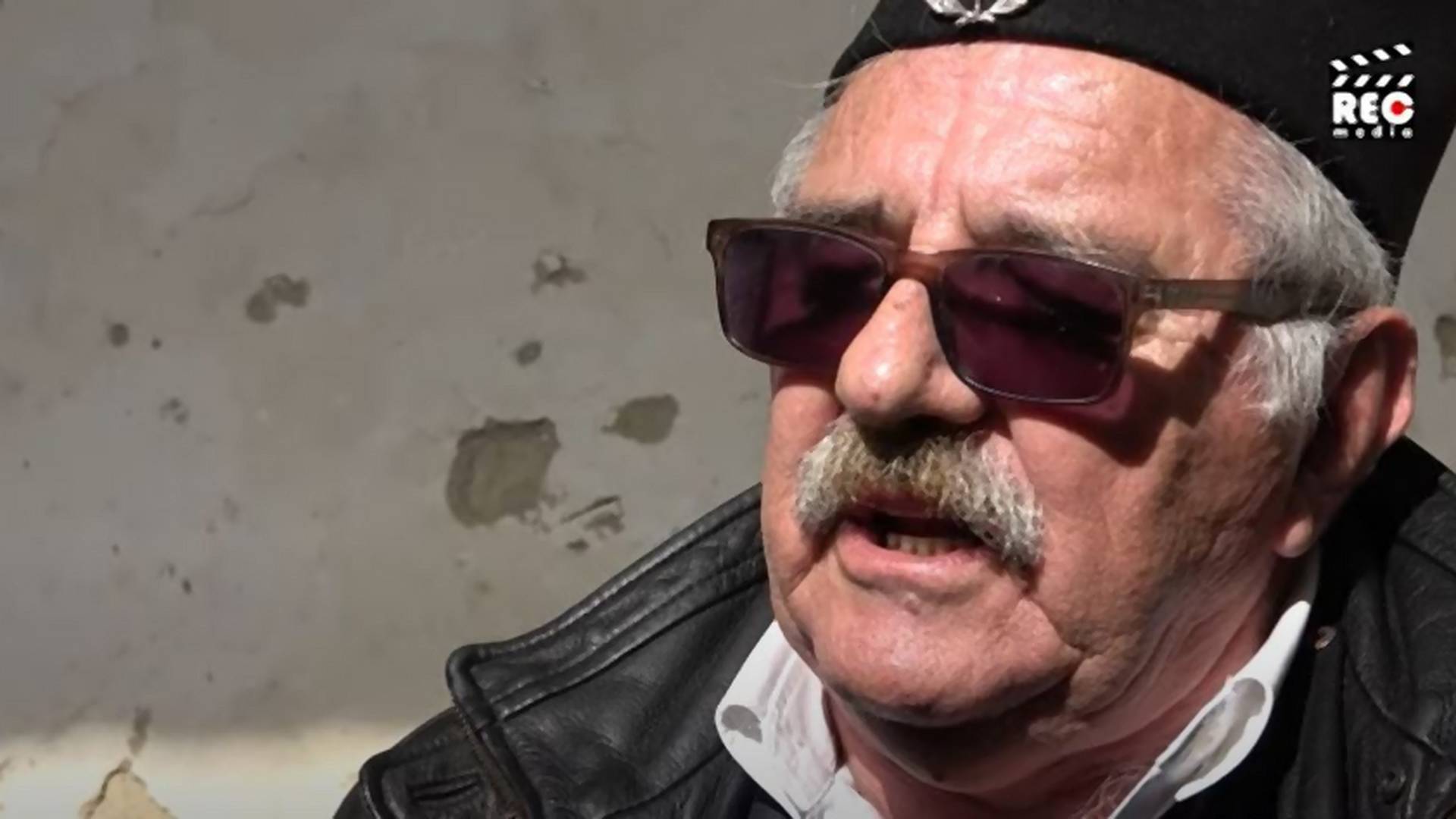 Srbi na "Vrućijadi" objasnili kako piti rakiju, a nemati glavobolju i odgovori su sjajni