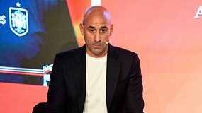 Były prezes federacji piłkarskiej obrzucony jajkami. "Zamachu" dokonał wujek poszkodowanego