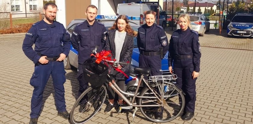 Policjanci wezwali nastolatkę na komendę. Były łzy, a później wielka radość