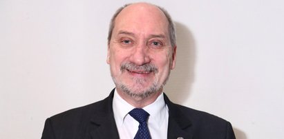 Macierewicz zagaił papieża o Smoleńsk. Po hiszpańsku