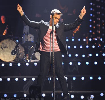 26708_robbie-williams-sl-d000181097880b162410b