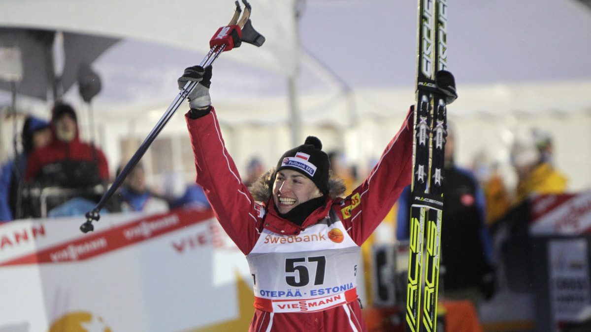 Justyna Kowalczyk była druga w biegu łączonym na 15 km (2x7,5) w Rybińsku i znów jest liderką narciarskiego Pucharu Świata. Norweżkę Marit Bjoergen wyprzedza tylko o dwa punkty i ma świadomość, że czeka ją trudna i długa walka o czwartą Kryształową Kulę.