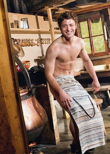 Coś dla pań! Tym razem szwajcarscy farmerzy zachęcają by zobaczyć alpejską krainę