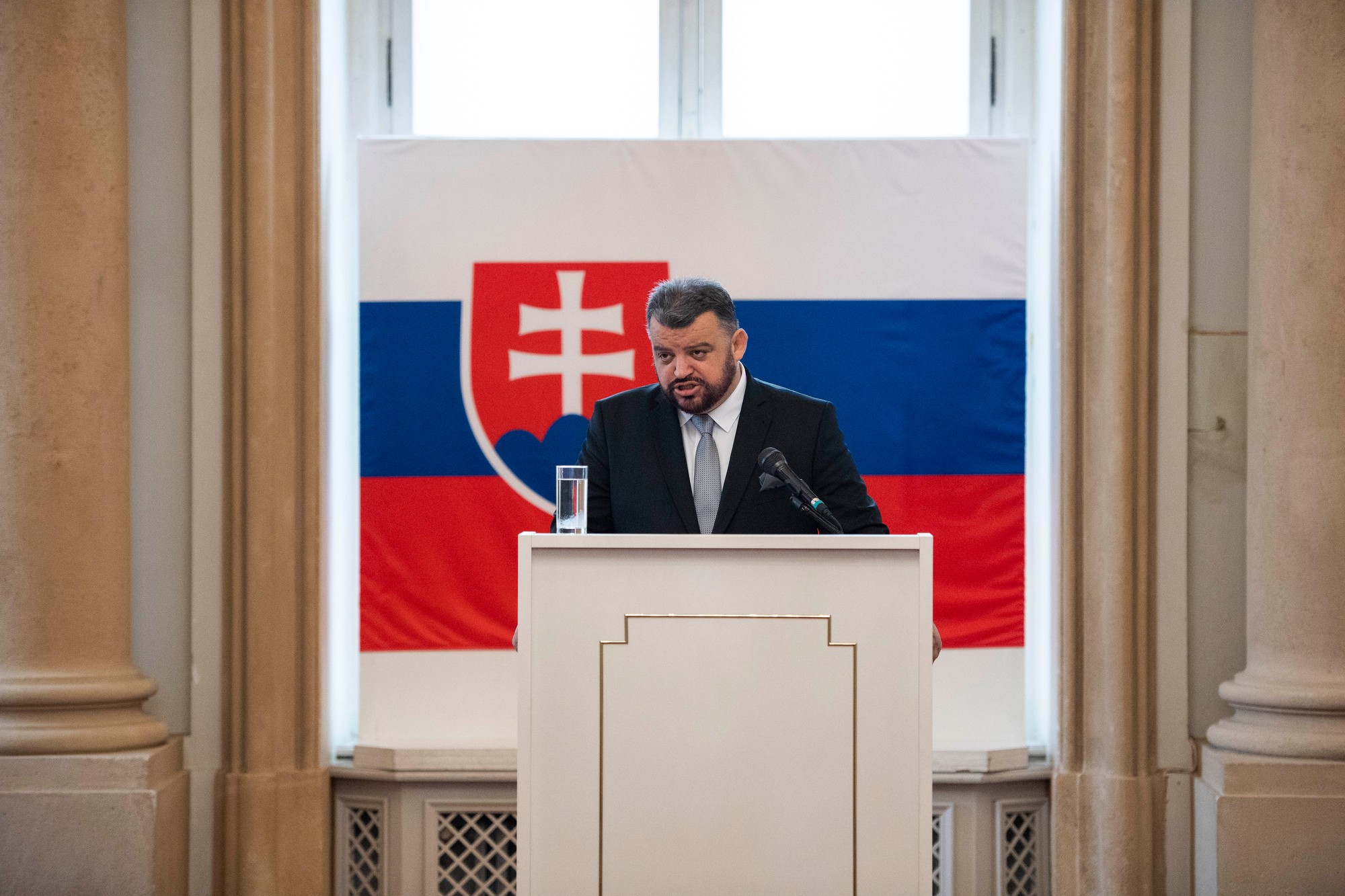 Bývalý poradca premiéra Eduard Chmelár.