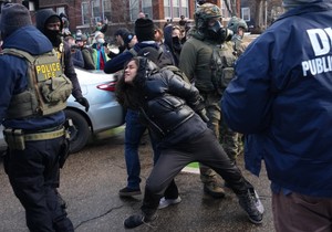 Agenti ICE u Mineapolisu