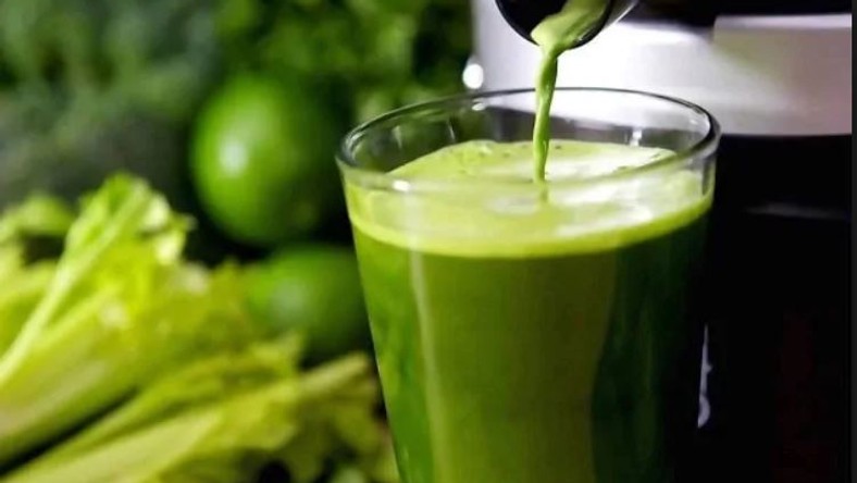 Find out the health benefits of drinking bitter leaf here [Credit: Ooni of Ife Biography and Net Worth]