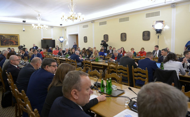 Sejmowa komisja finansów publicznych