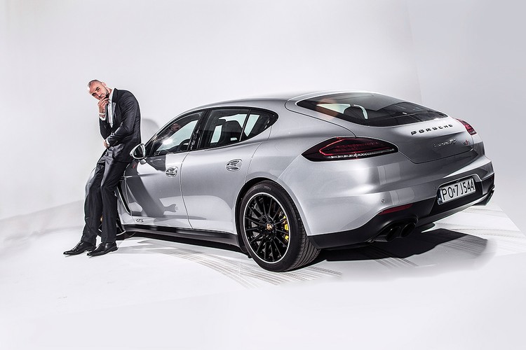 Marcin Gortat i porsche panamera GTS