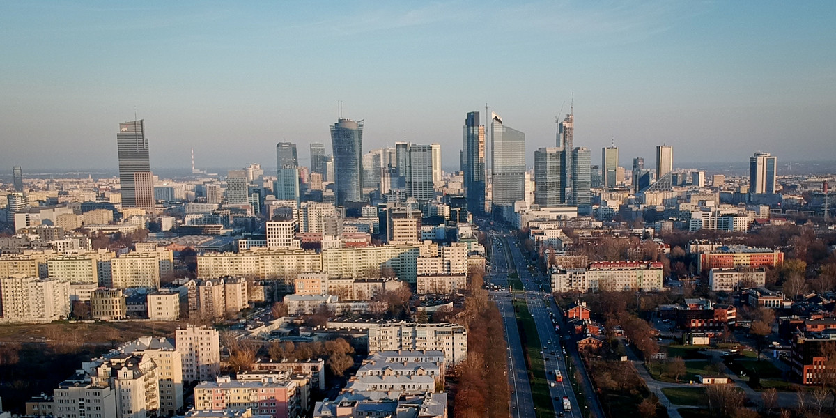 Komisja Europejska zakłada, że Polska gospodarka będzie rosnąć - w 2021 o ponad 3 proc. a w 2022 roku - o ponad 5 proc.