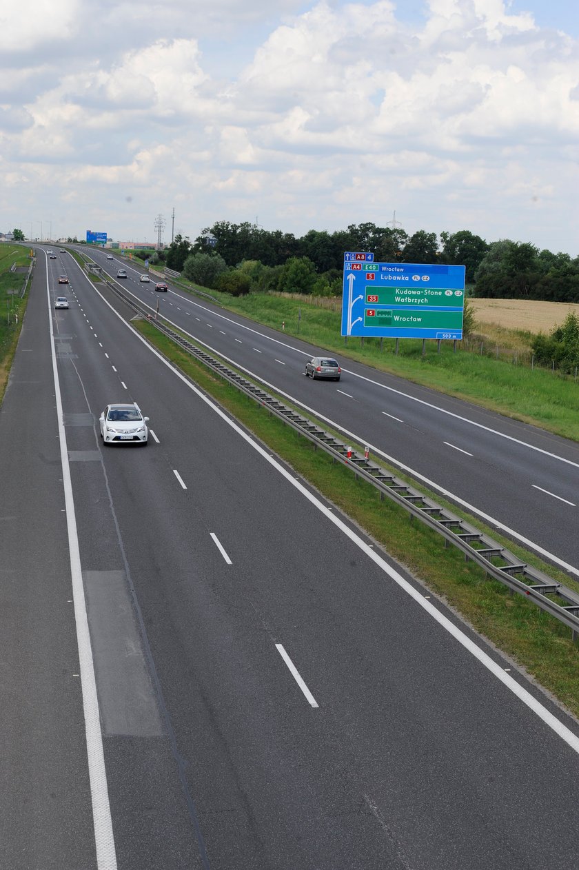 Utrudnienia od Bielan Wr. do bramek wjazdowych na płatny odcinek