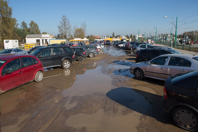 Będzie parking przy cmentarzu junikowskim