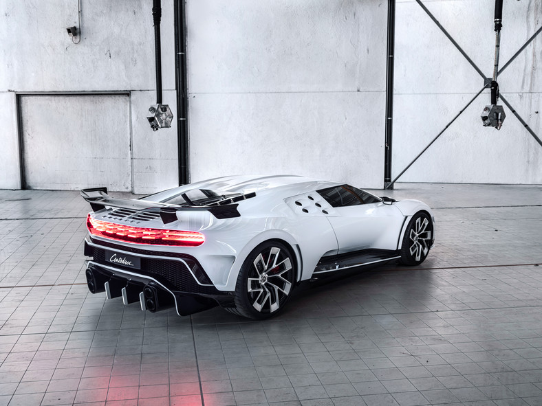 3. Bugatti Centodieci – 9 mln dolarów