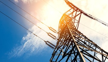 Czy spółki energetyczne zapłacą za słupy na cudzych gruntach?