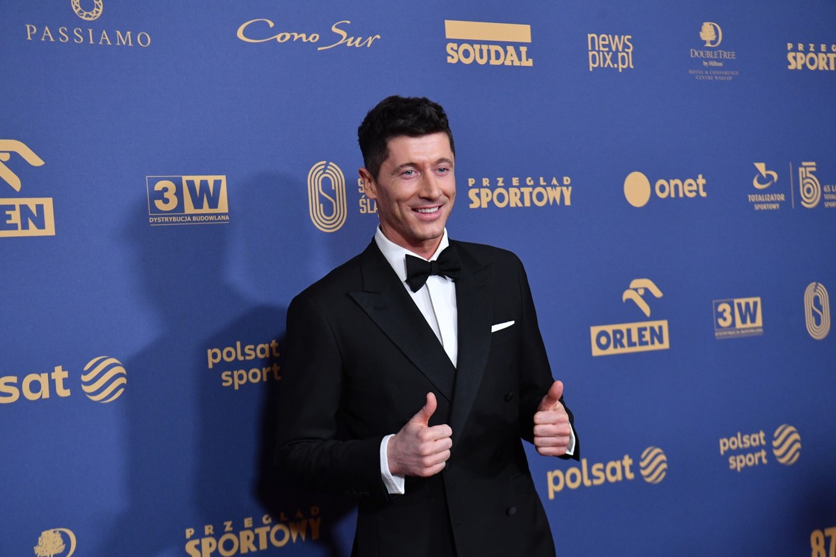 Kapitan piłkarskiej reprezentacji Polski Robert Lewandowski podczas Gali Mistrzów Sportu - 87. Plebiscytu Przeglądu Sportowego i Telewizji Polsat na 10 Najlepszych Sportowców Polski 2021