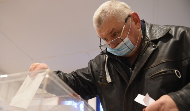 Referendum promena ustava Glasanje