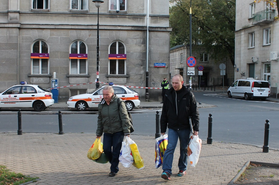 Ewakuowani mieszkańcy boją się o domy