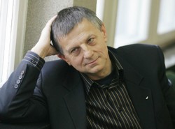 Chcieli zreformować ABW... drganiami