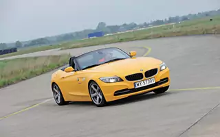 Kupić używane Audi TT, BMW Z4 czy Mercedesa SLK?