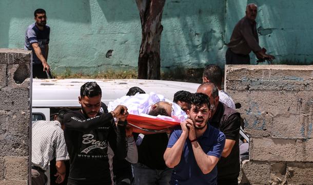 Pogrzeb jednej z ofiar izraelskich ataków w Gazie