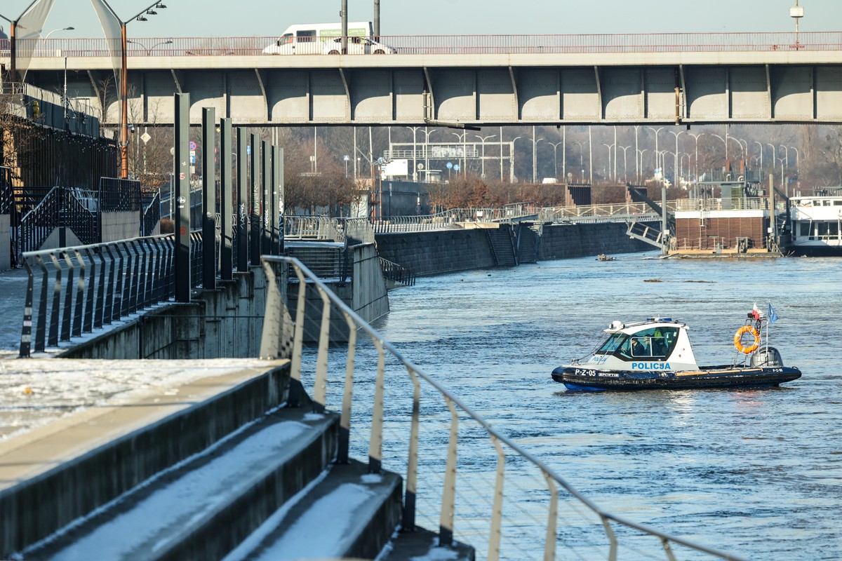 Rzeczny patrol policji na Wiśle