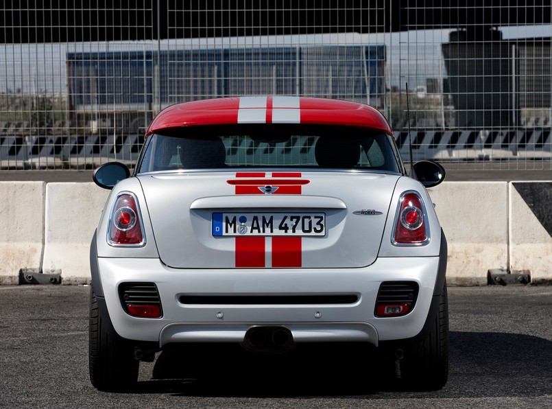 Oto mini coupe