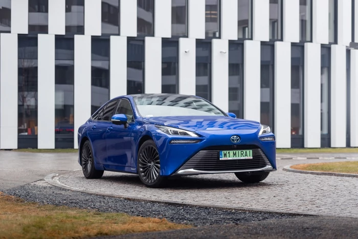 Toyota Mirai 2 generacja 2020 rok