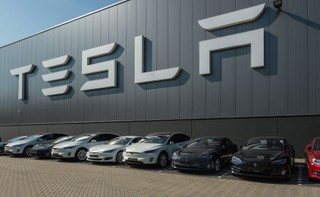Tesla wycofuje prawie 363 tys. pojazdów. Wykryte wady mogą być przyczyną wypadków