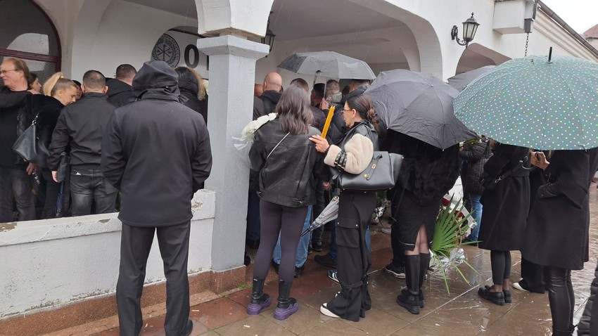 Sahrana brata Viki Miljković