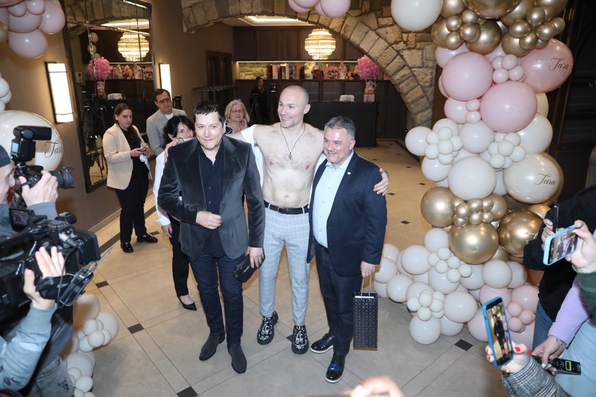 Aca Aco Pejovićslavlje rođenje deteta 