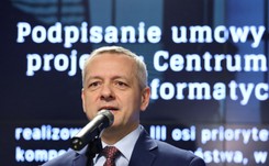 Minister cyfryzacji zapowiada punkt kontaktowy ds. Facebooka: Będzie w nim można zgłosić 'nieuzasadnioną cenzurę treści' [WYWIAD]