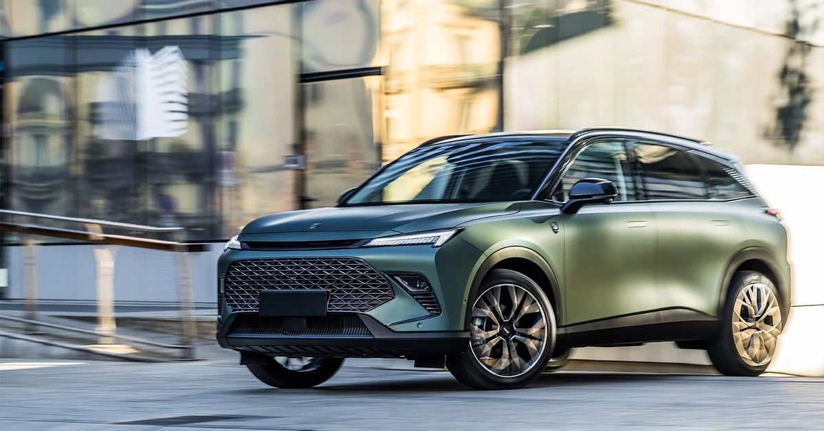 Nowa marka wjeżdża do Polski. 11 modeli spalinowych, najtańszy z silnikiem 1.5. Jakie ceny?