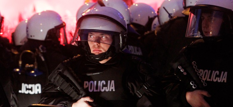 Bitwa policji z kibolami w Bydgoszczy. Padły strzały