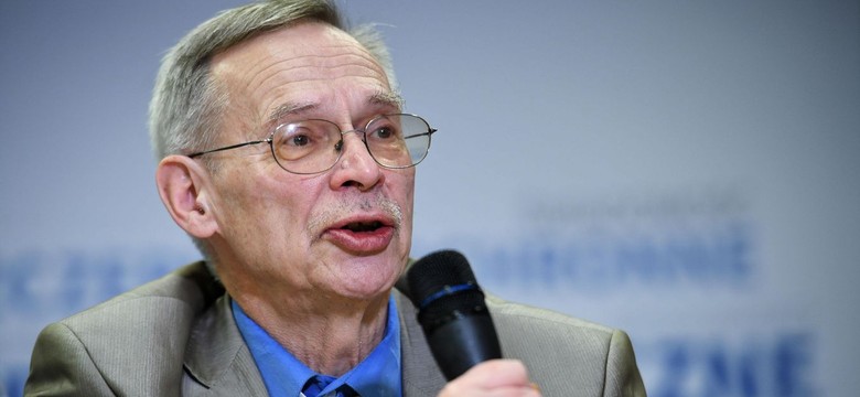 Czy obostrzenia dają efekty? Prof. Gut odpowiada