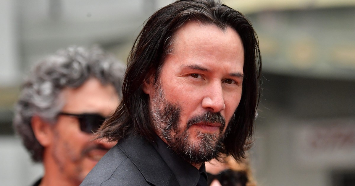 Men in ski masks broke into Keanu Reeves' Hollywood Hills home and ...