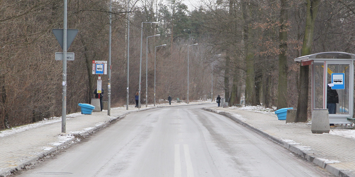 Zamknięty odcinek ulicy Dzieżgońskiej