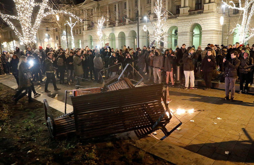 Demonstracja w Budapeszcie. Policja użyła gazu łzawiącego