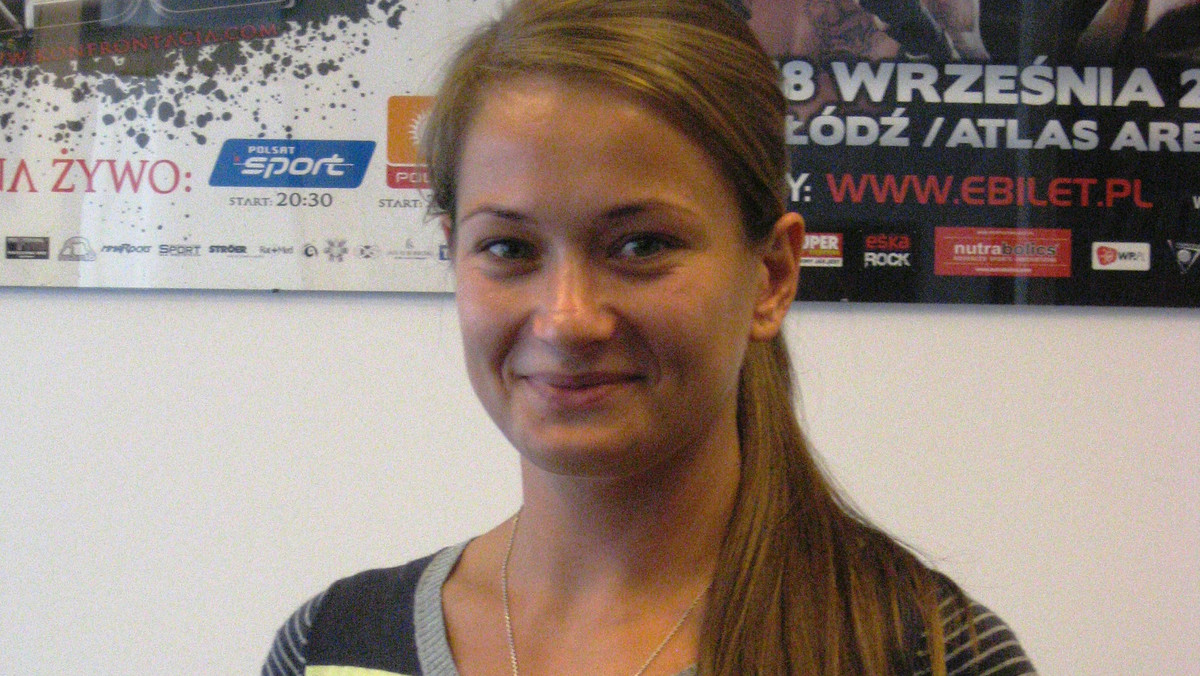 Karolina Kowalkiewicz z klubu Gracie Barra Łódź podpisała we wtorek kontrakt z federacją KSW - poinformował serwis konfrontacja.com.