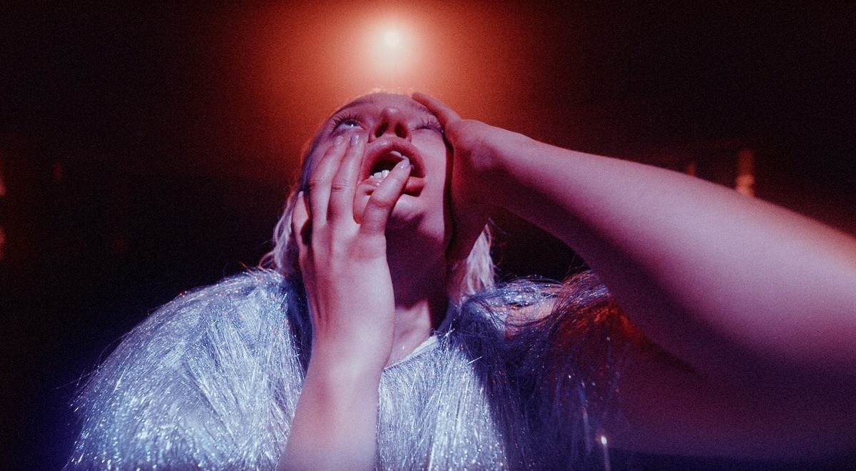 "Martwi przed świtem"