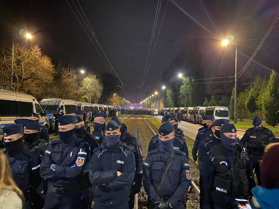 Policja pilnuje dostępu do domu Jarosława Kaczyńskiego